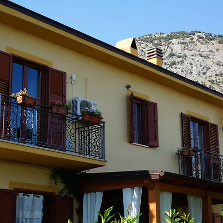 B&B Lo Sparviero 치비타