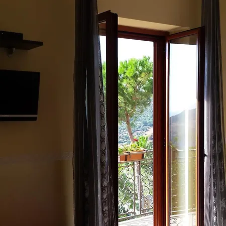 Lo Sparviero 치비타