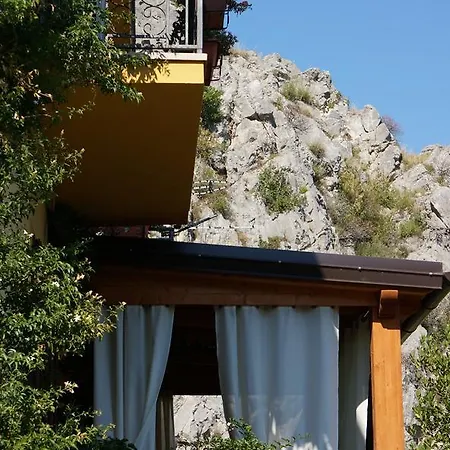 Lo Sparviero Bed & Breakfast 3*