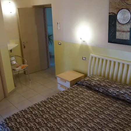 Lo Sparviero Bed & Breakfast Civita