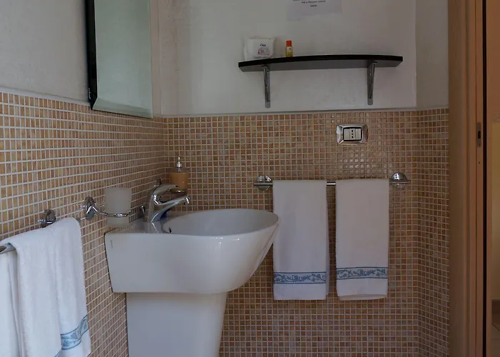 Lo Sparviero Frühstückspension 3*