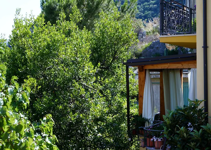 Lo Sparviero Frühstückspension 3*