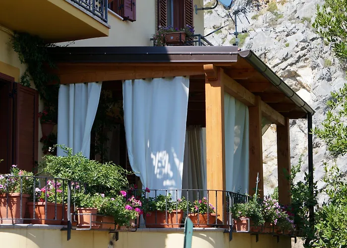 Lo Sparviero Frühstückspension 3*