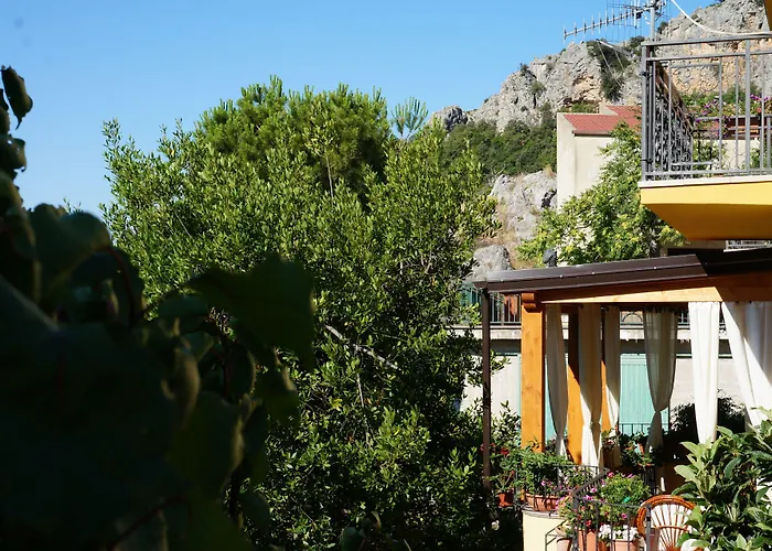 Frühstückspension Lo Sparviero 3*