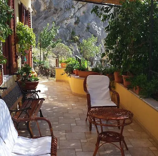 Frühstückspension Lo Sparviero 3*